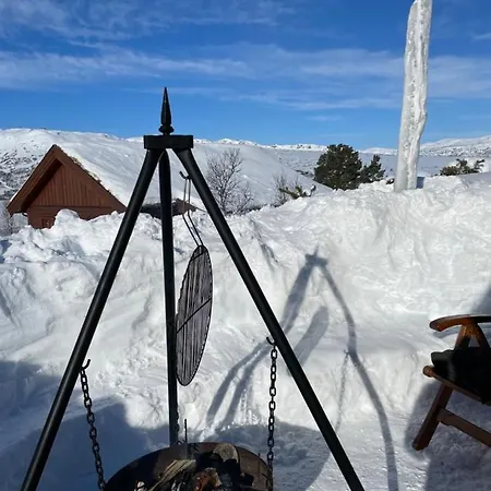 Solsetra - Mountain Majesty Family Log בית נופש הובדן