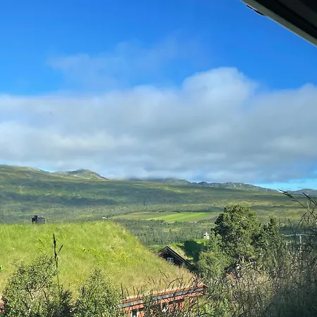 בית נופש Solsetra - Mountain Majesty Family Log