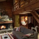 Solsetra - Mountain Majesty Family Log בית נופש